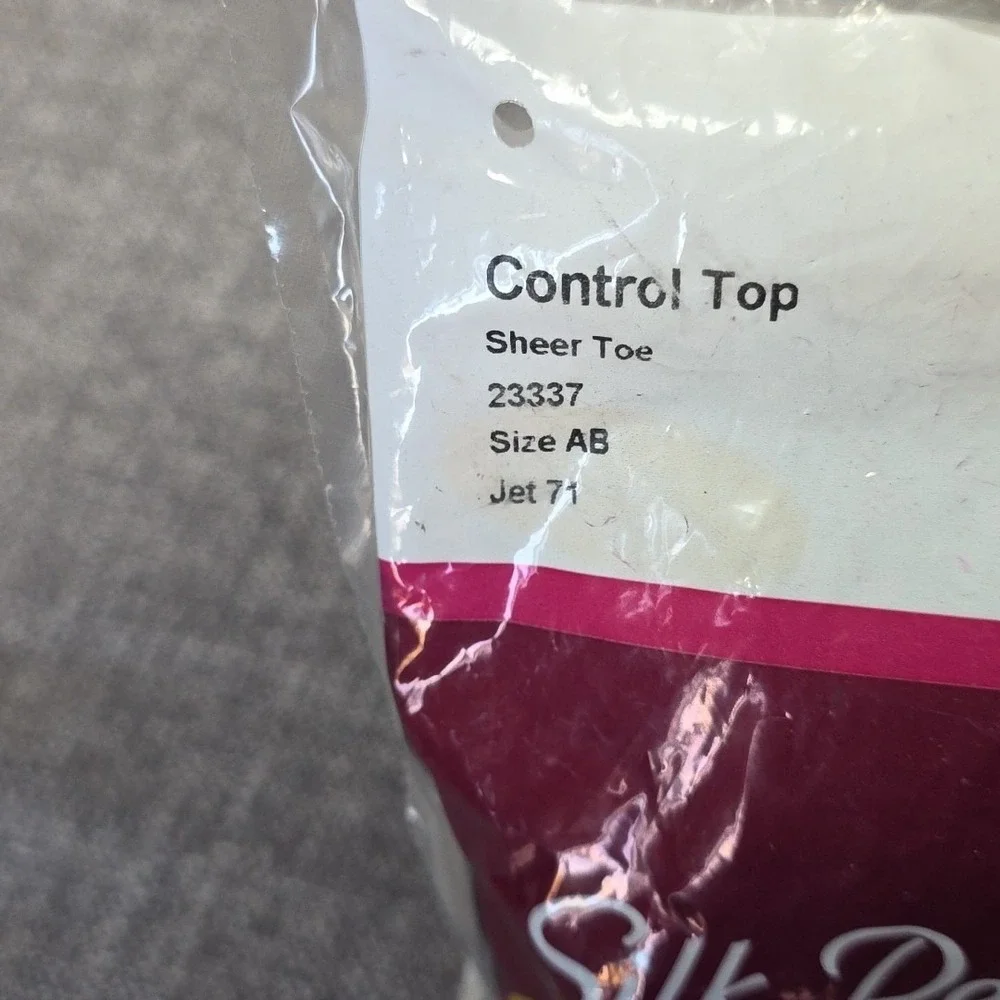 Hanes Silk Reflections Lasting Sheer Control Top Pantyhose Hosiery Jet Size AB